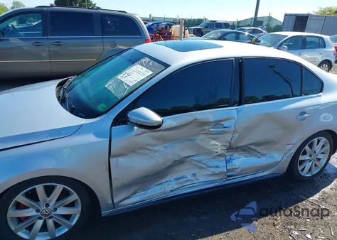 2015 Volkswagen Jetta 2.0T Gli Se из США, поврежденный, VIN 3VW4S7AJXFM345552